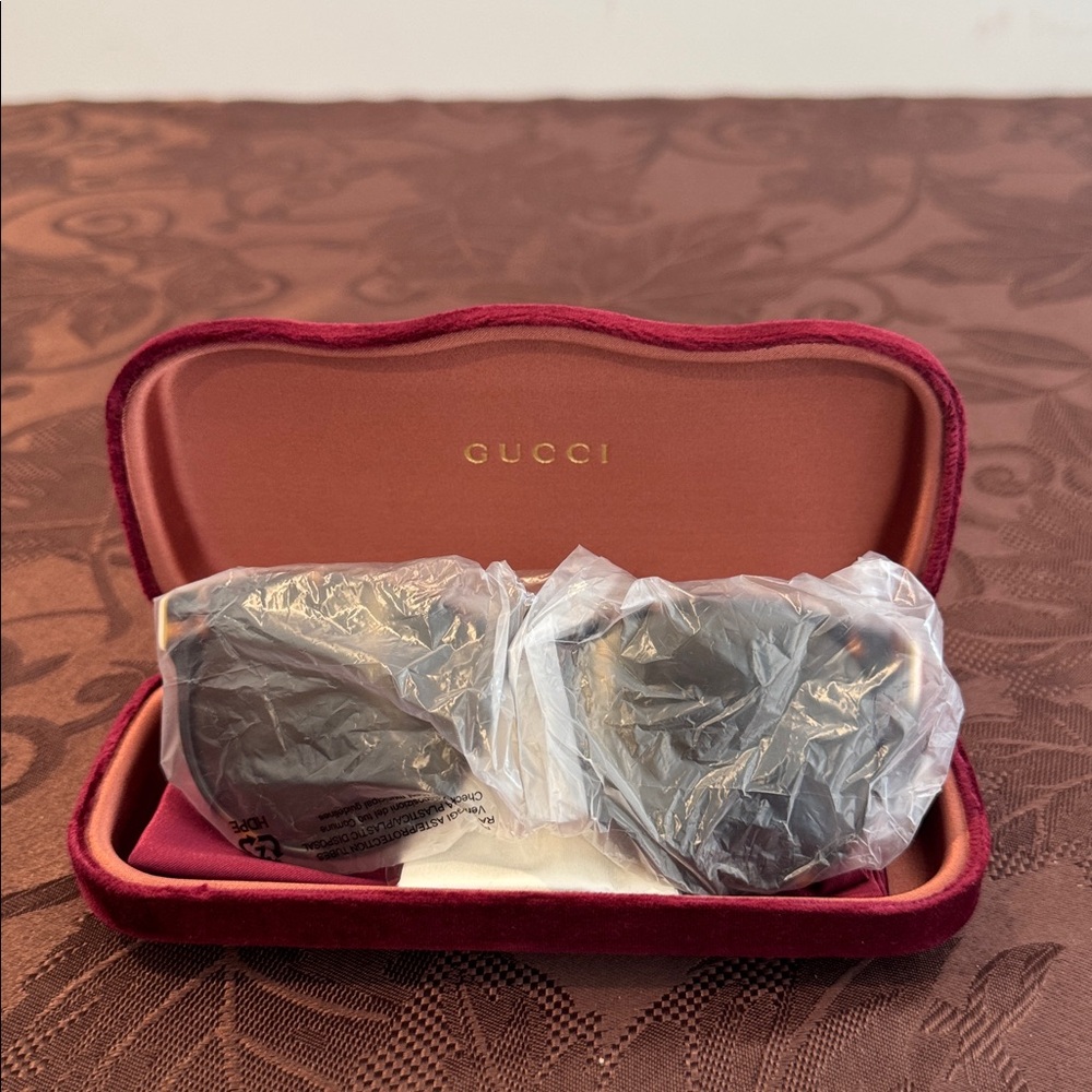 Gucci 57mm Square Sunglasses - Picture 15 of 15